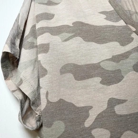 Express One Eleven V-Neck Camo Print Women's Tee - Picture 11 of 11
